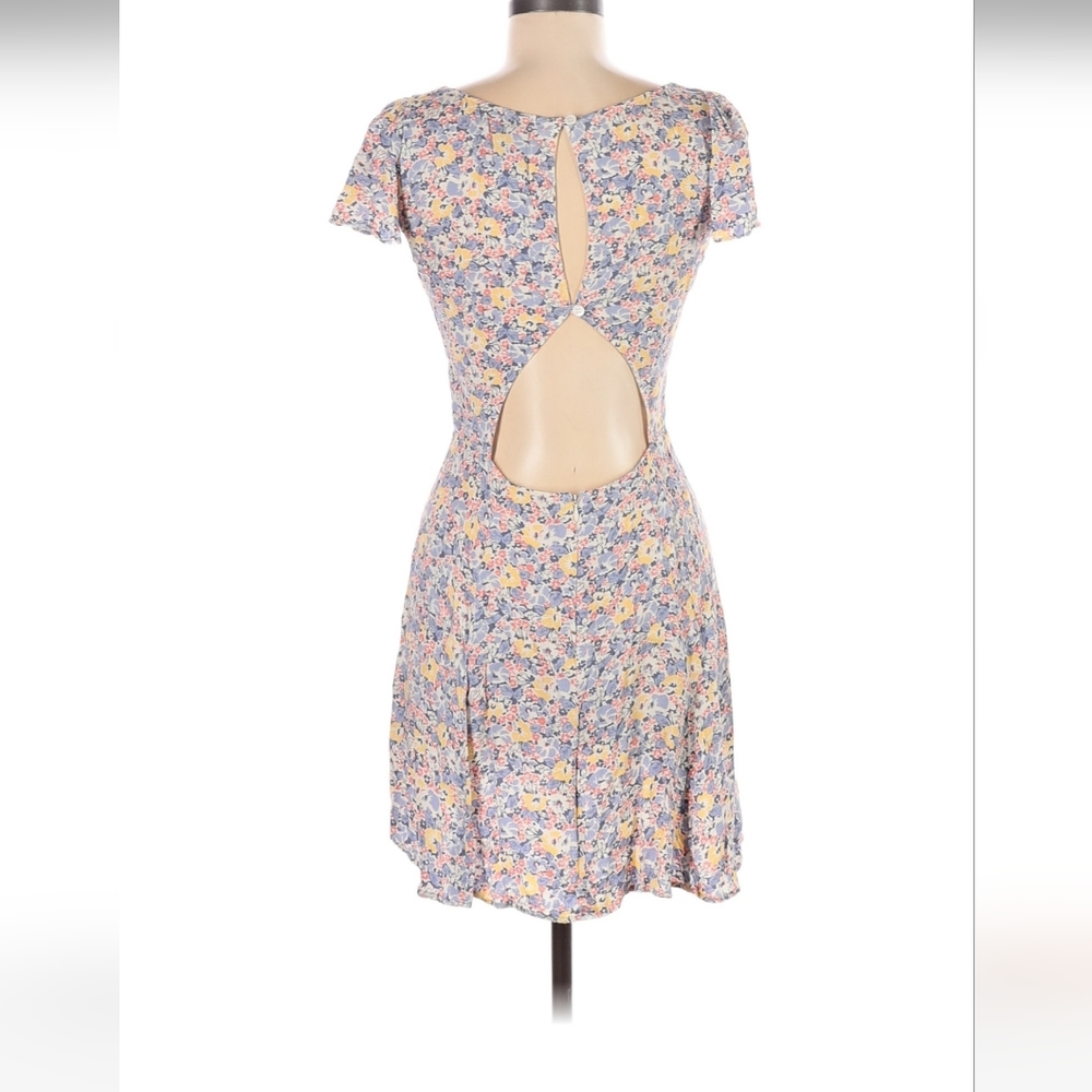 Reformation Floral Open Back Dress Size 8 - Picture 2 of 3